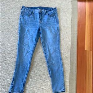 Old navy light-wash blue skinny jeans